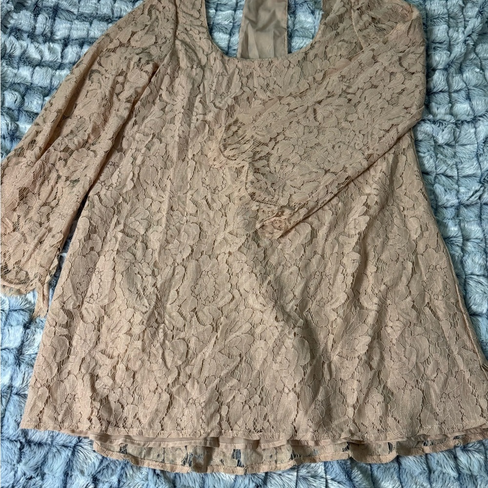 Chasor Petal Tan Ruffled 3/4 Sleeve Midi Dress